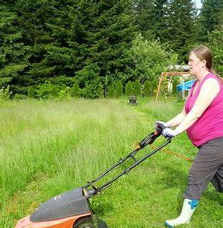 can you mow grass while pregnant